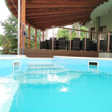 Balatonszárszó House4U 빌라 외부 사진