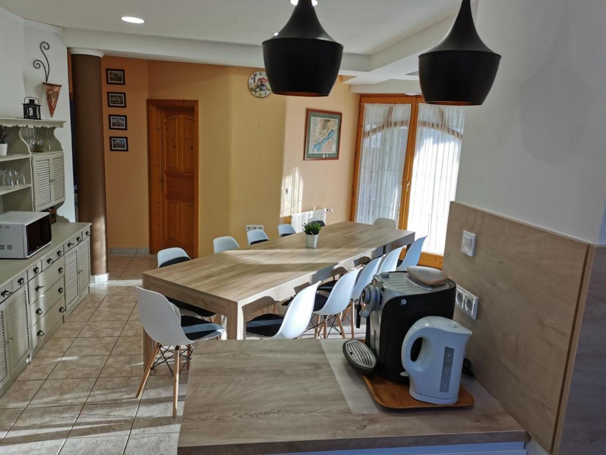 Balatonszárszó House4U 빌라 외부 사진