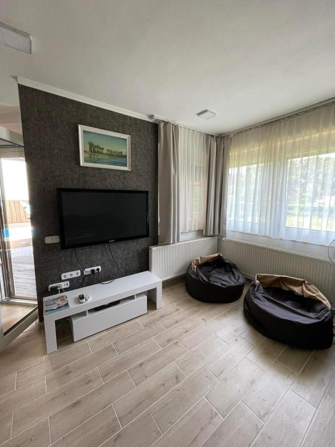 Balatonszárszó House4U 빌라 외부 사진