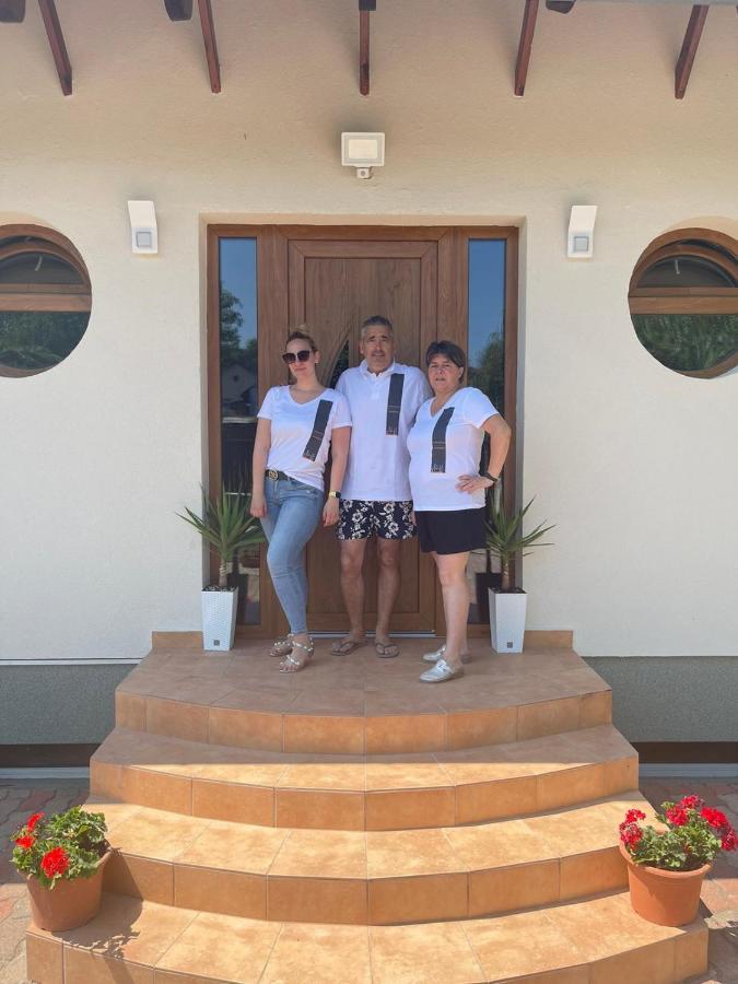 Balatonszárszó House4U 빌라 외부 사진